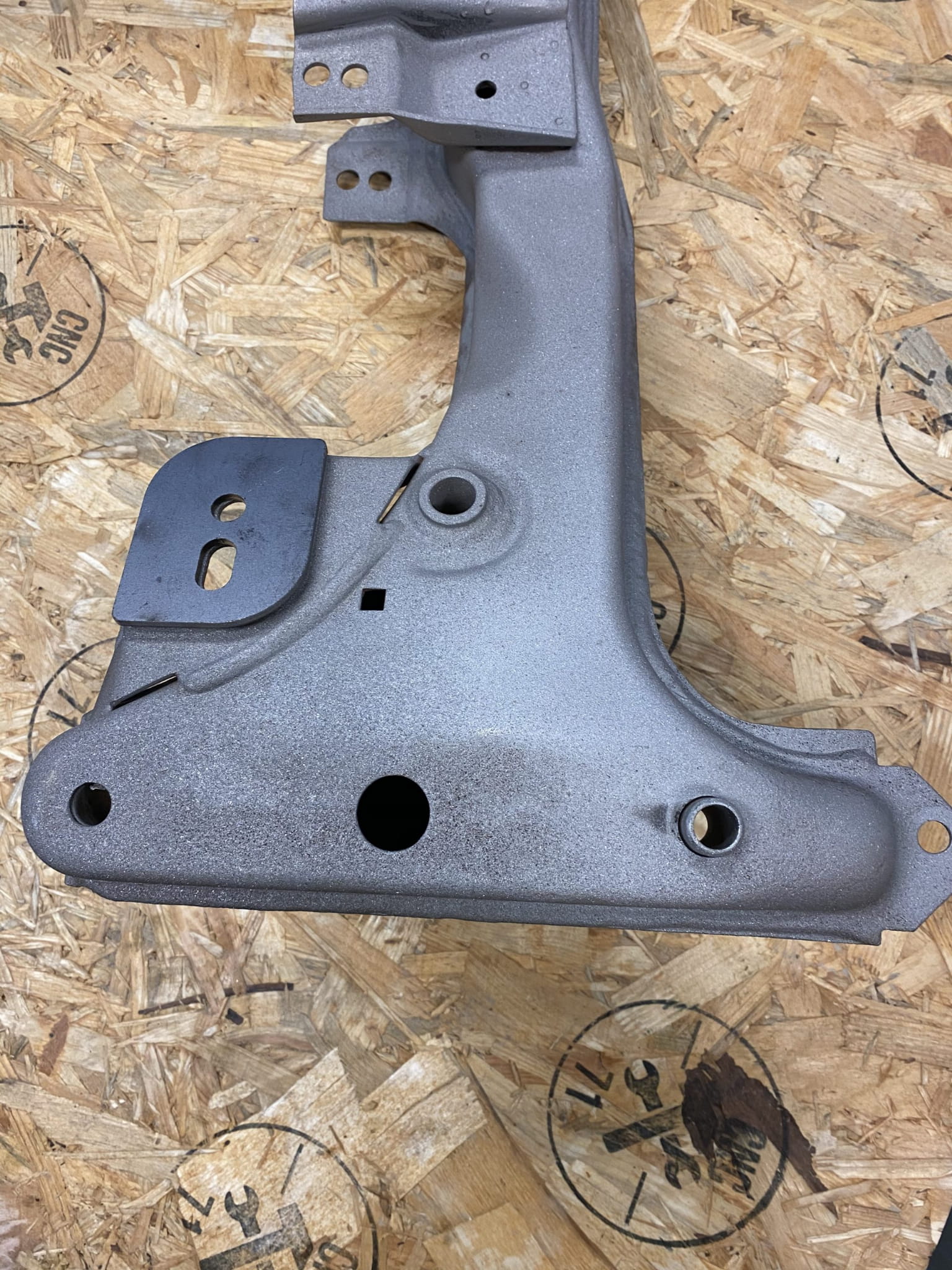 Výstuhy predného nosníka BMW E30 – front beam reinforcement