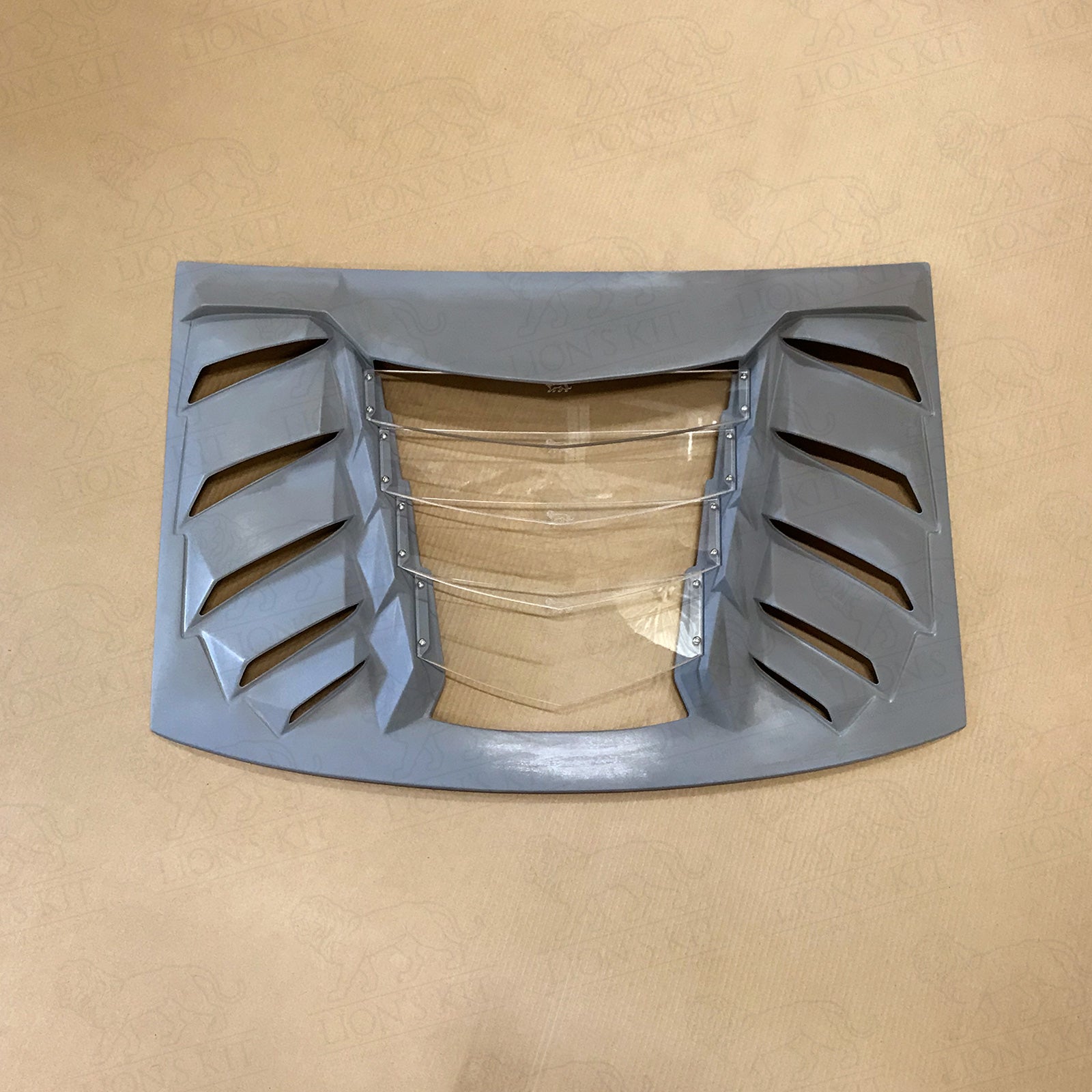 Žalúzia zadného okna (Rear Window Louver) pre Chevrolet Camaro 5. gen (2009 – 2015)
