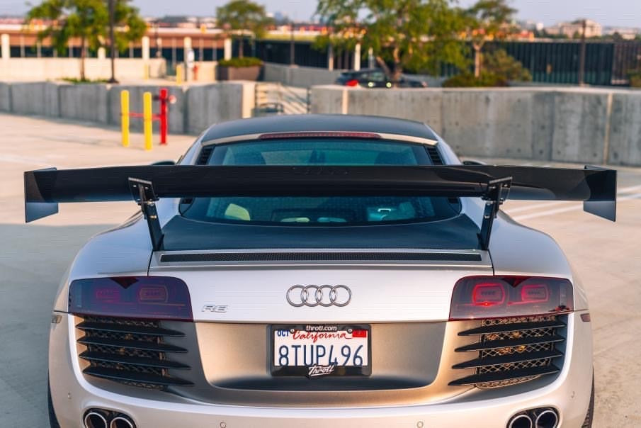 APR GTC-500 karbónové nastaviteľné krídlo 71" pre Audi R8 (2006–2015)