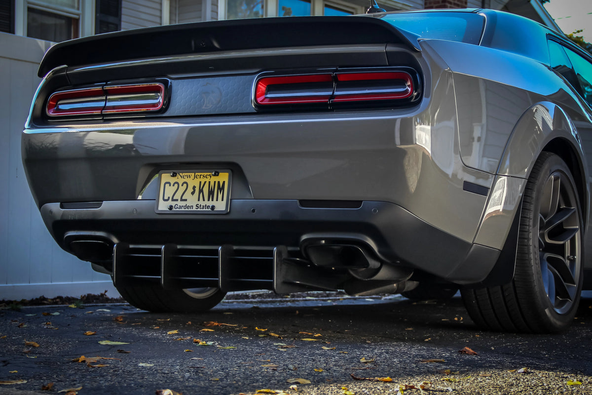 Zadný aerodynamický difúzor Deluxe – Dodge Challenger (2015 – 2023)