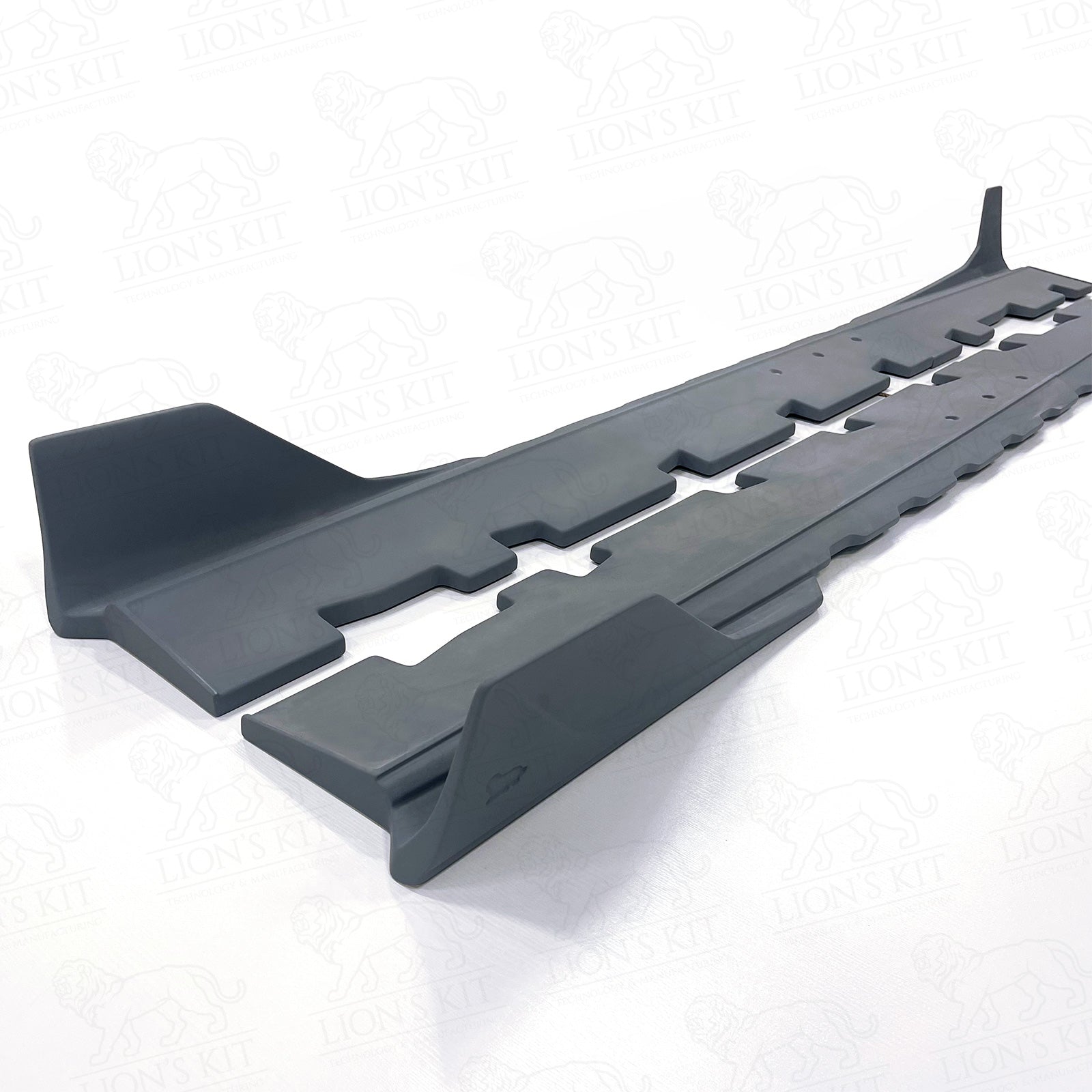 Splittery bočných prahov Ford Mustang VI S550 2015–2023