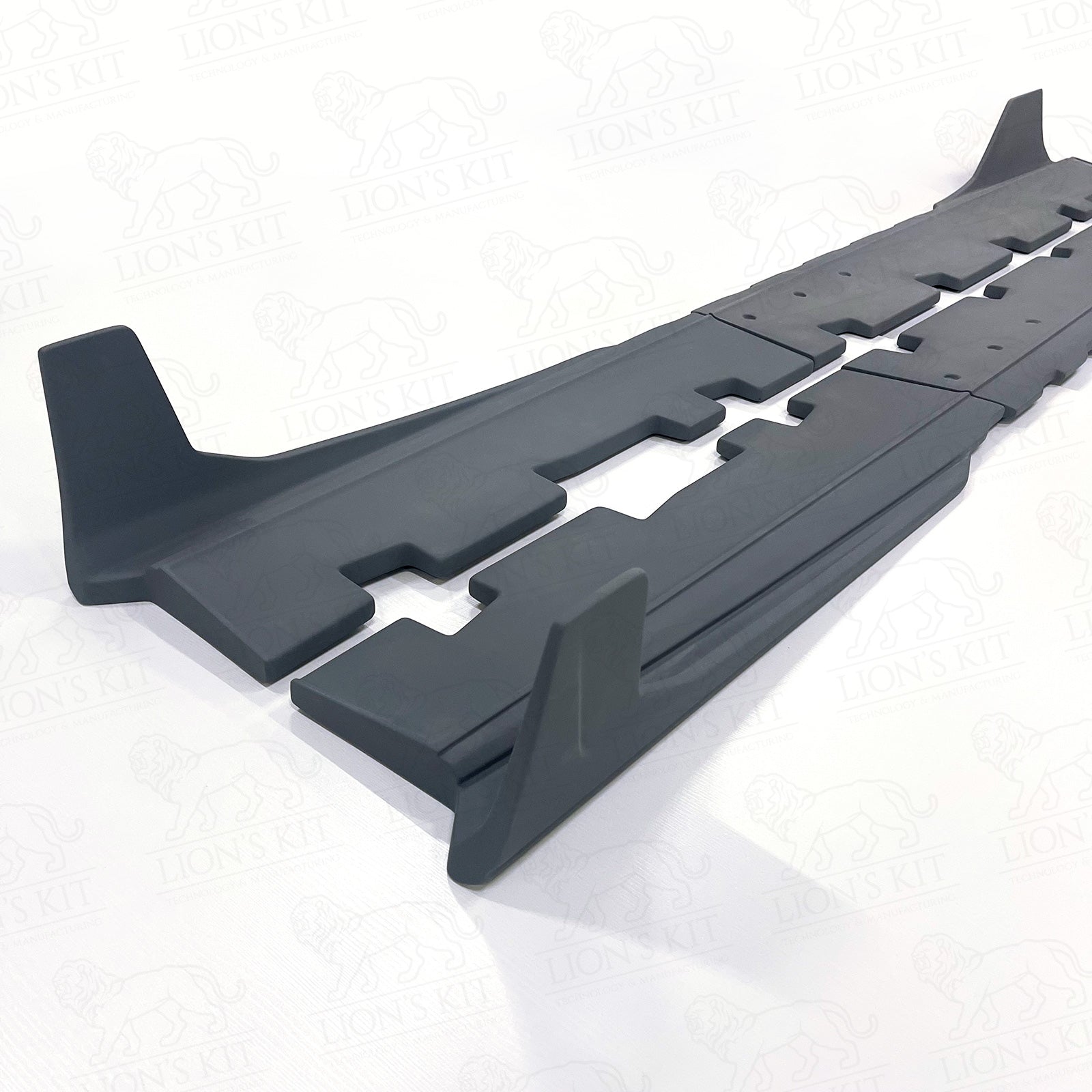 Splittery bočných prahov Ford Mustang VI S550 2015–2023