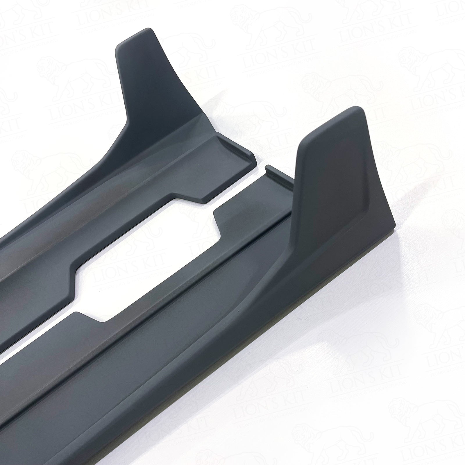 Splittery bočných prahov V1 VW Golf VII MK7 5D 2012–2017