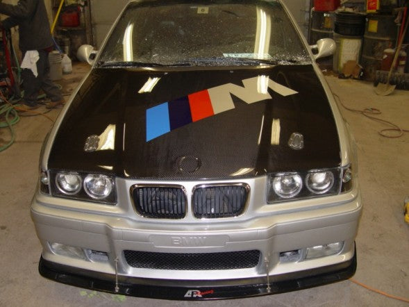 Karbonový predný splitter APR pre BMW E36 M3 – vrátane montážnych tyčí