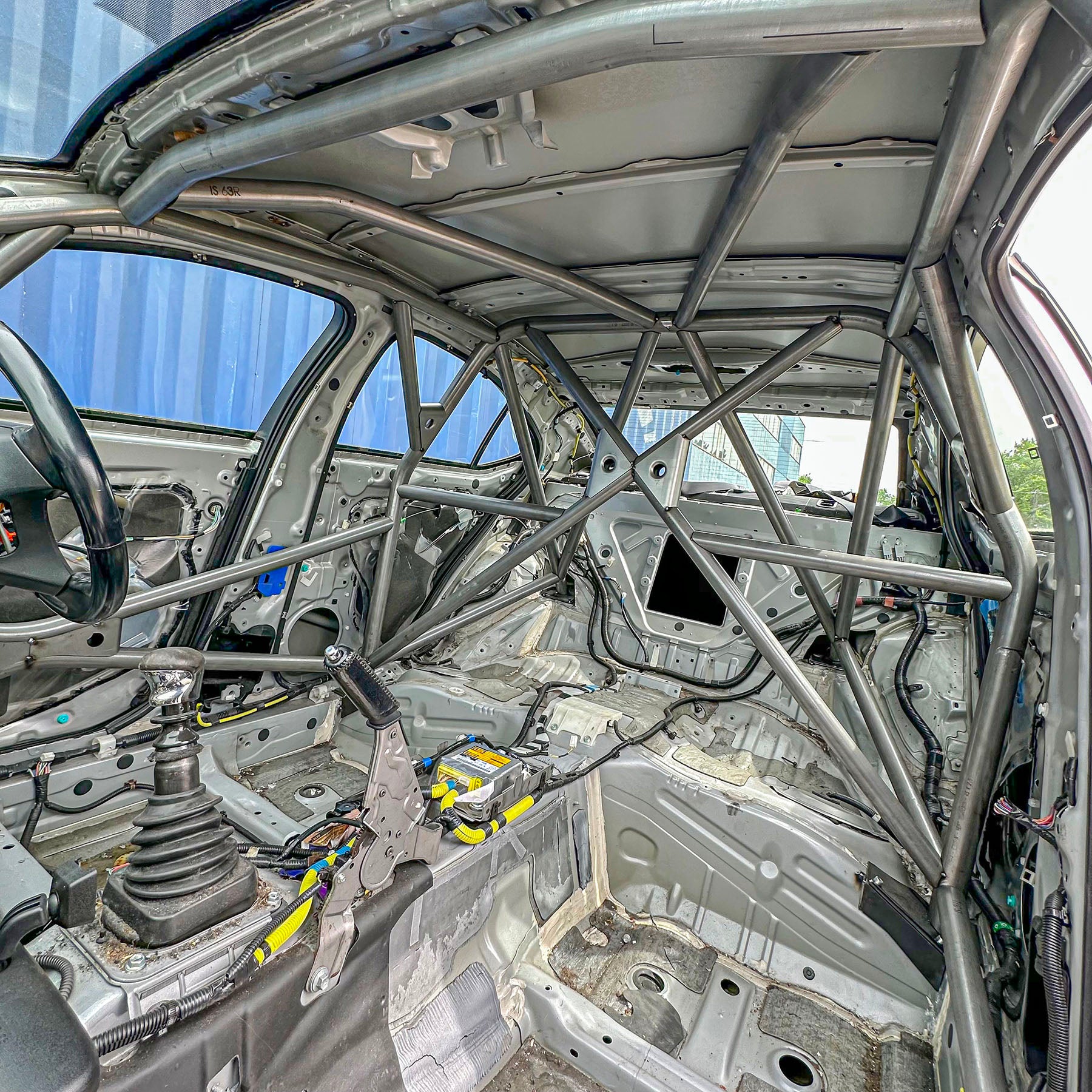 BMW Roll Cage V02