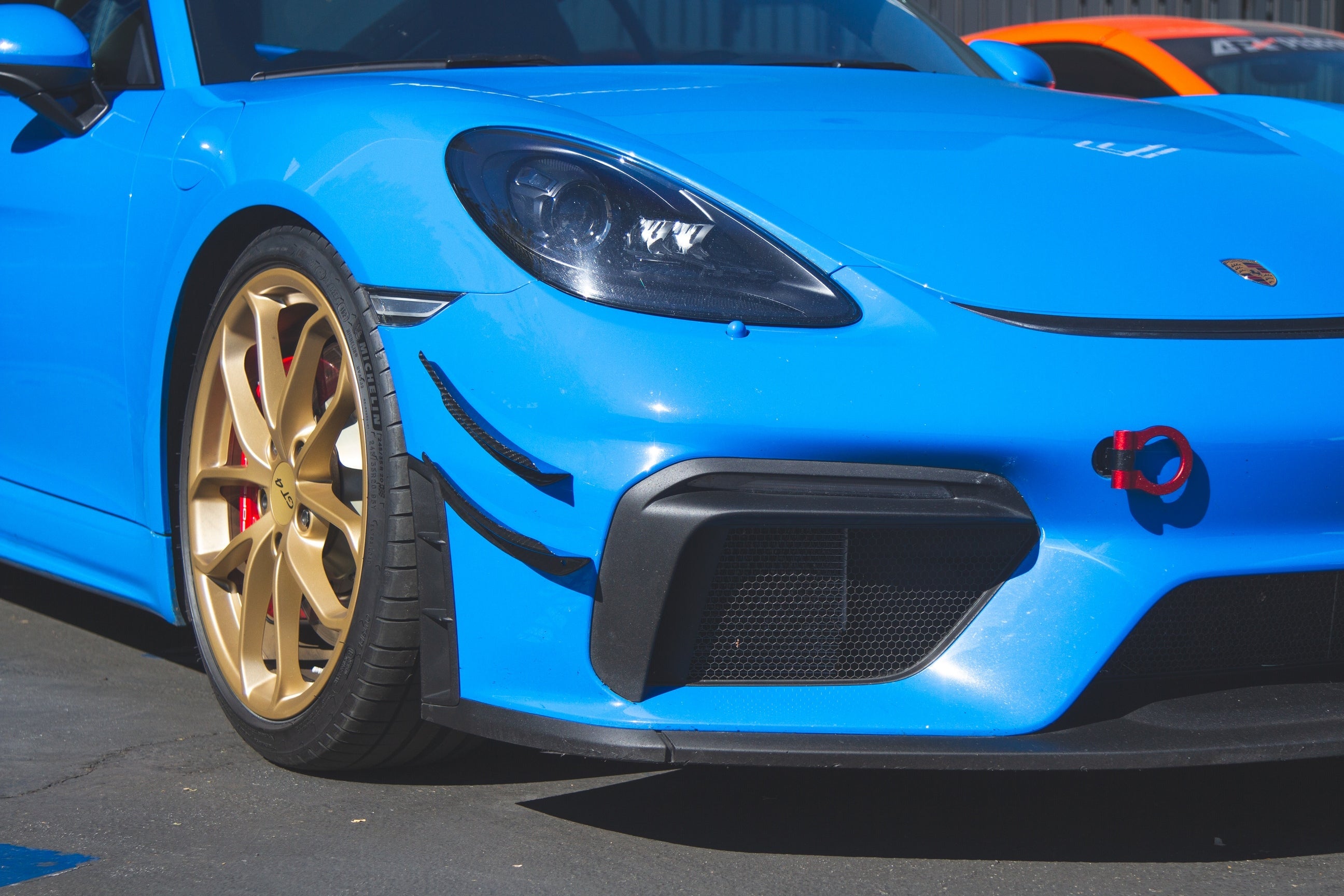 Karbonové canardy APR pre Porsche 718 Cayman GT4 – predný nárazník