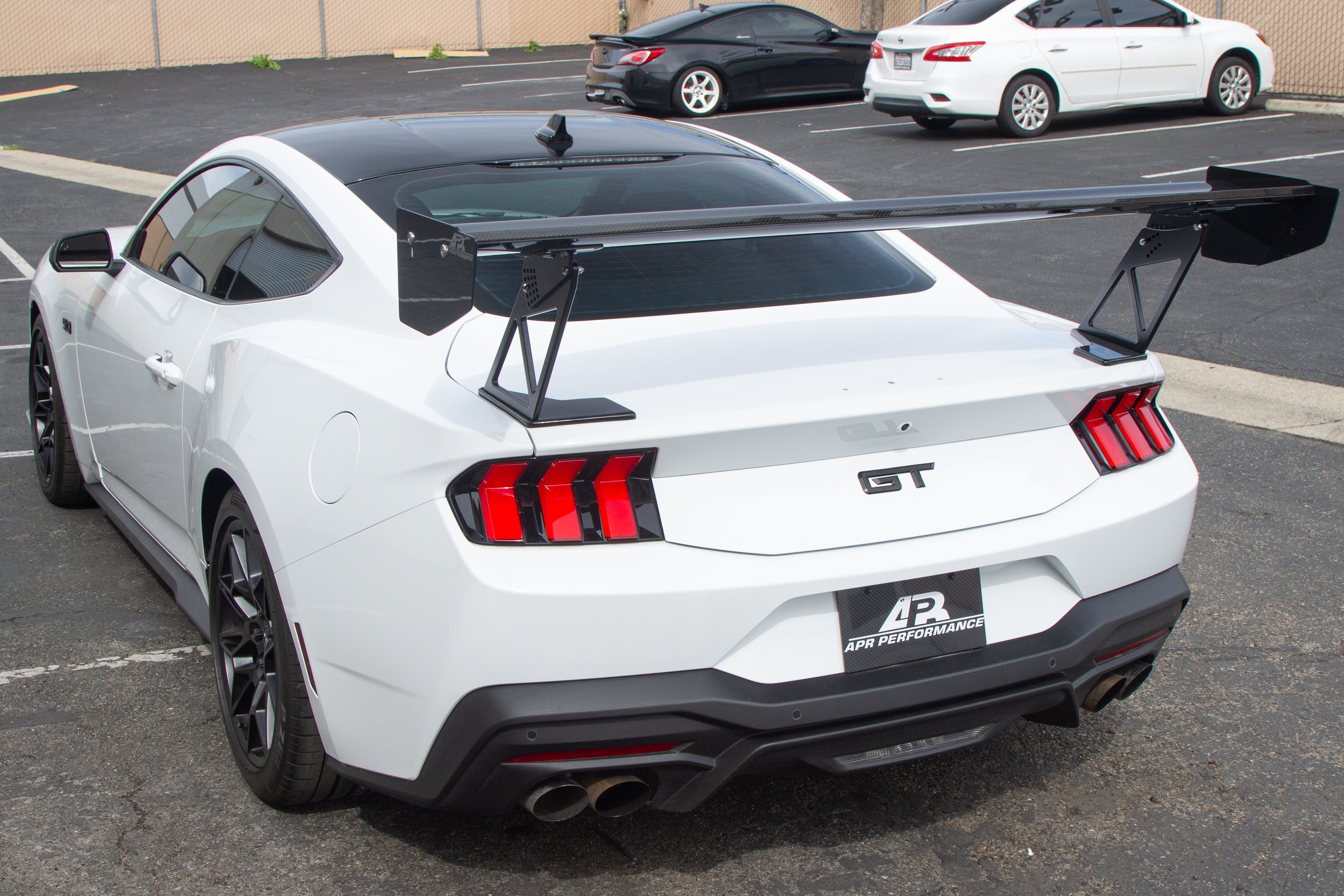 Karbónové nastaviteľné krídlo APR GT-250 Ford Mustang S650 (2024–)