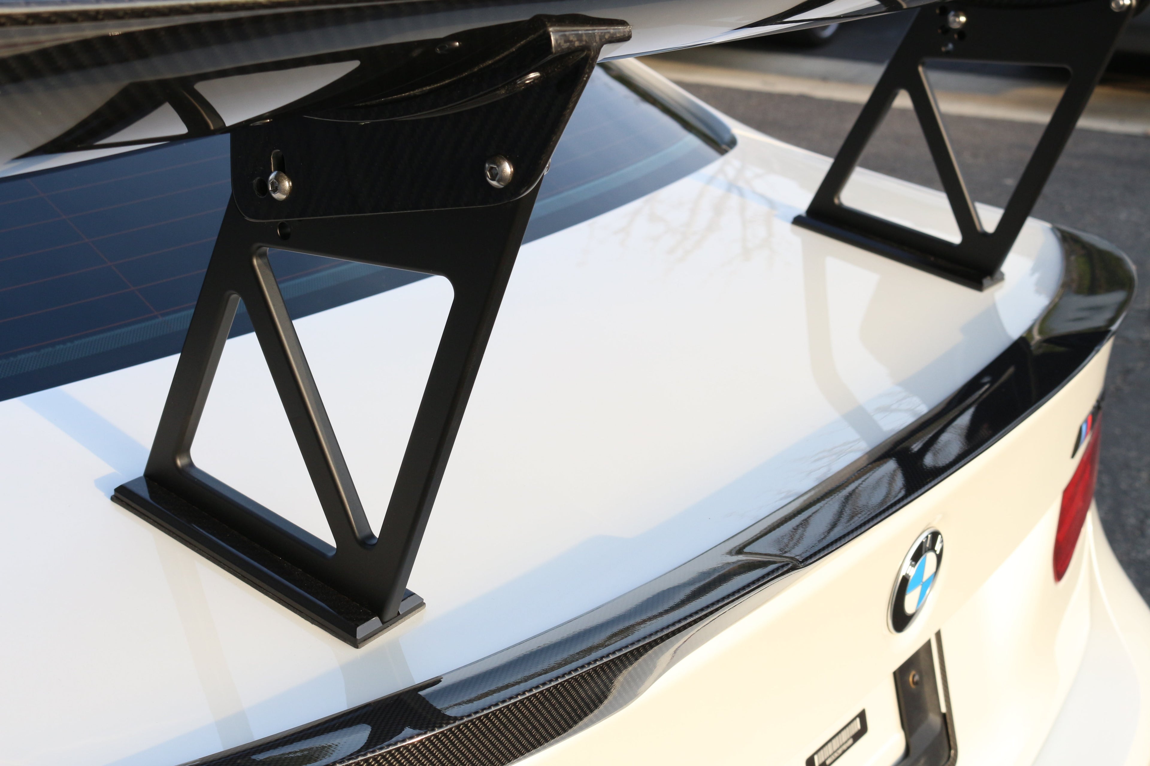 BMW F80 / F32 GTC-300 karbónové nastaviteľné krídlo 2014-2020
