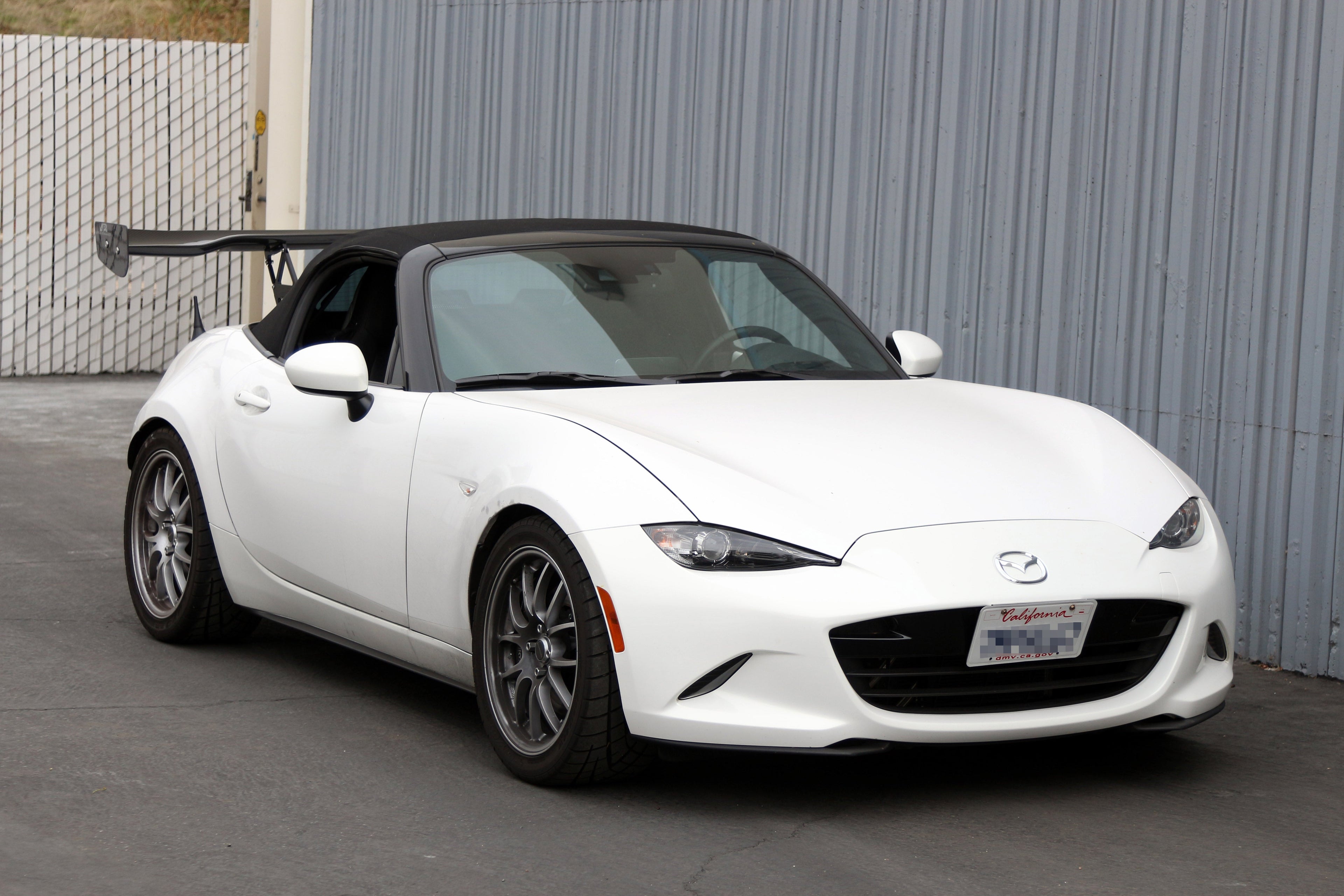 Karbónové nastaviteľné krídlo Mazda MX-5 Miata ND (2016+)