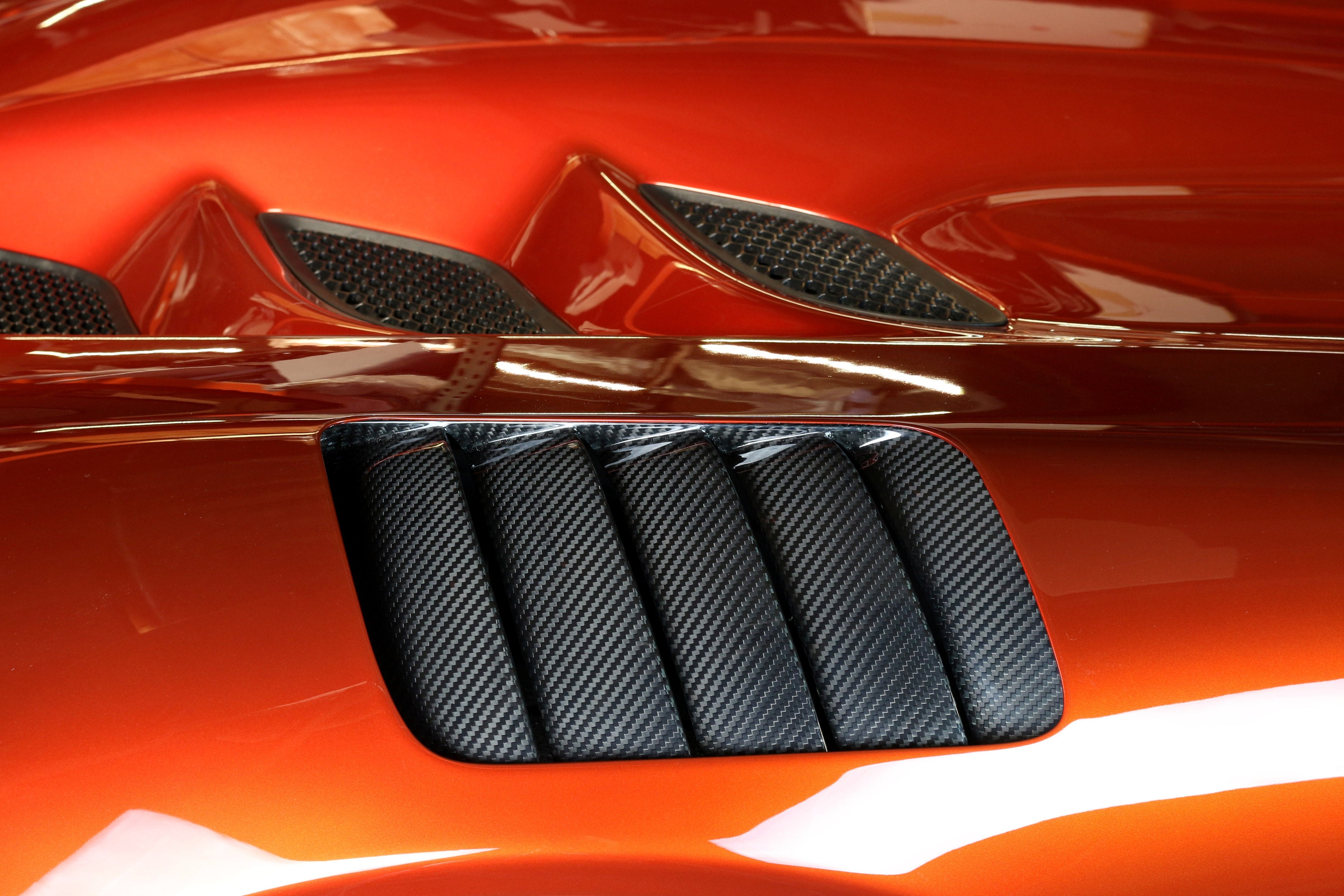 Karbonové výduchy blatníkov APR pre Dodge Viper ACR Extreme (2015–2017) – front fender vents