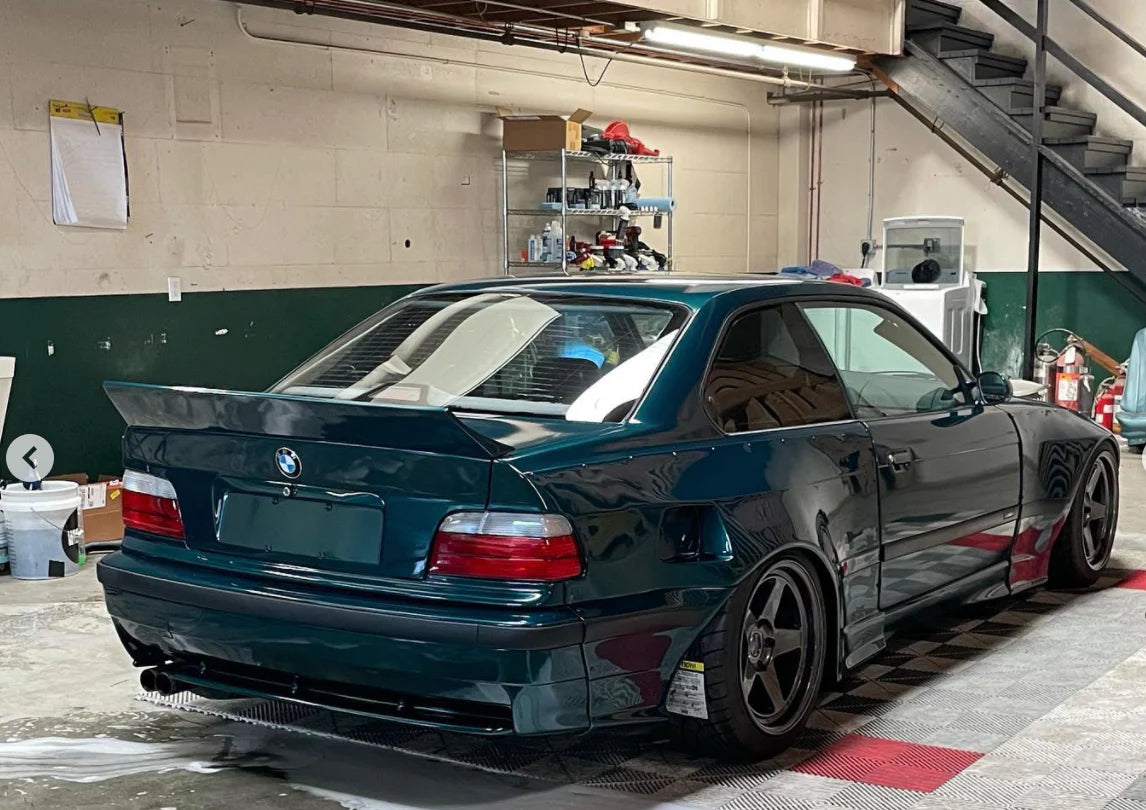 BMW E36 Zadný spojler (Ducktail)