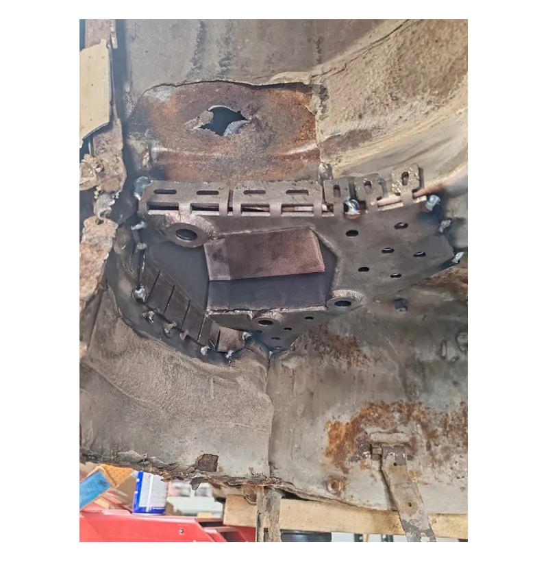 BMW E36 – výstuhy uloženia zadného vlečeného ramena (rear trailing arm pocket reinforcement kit)