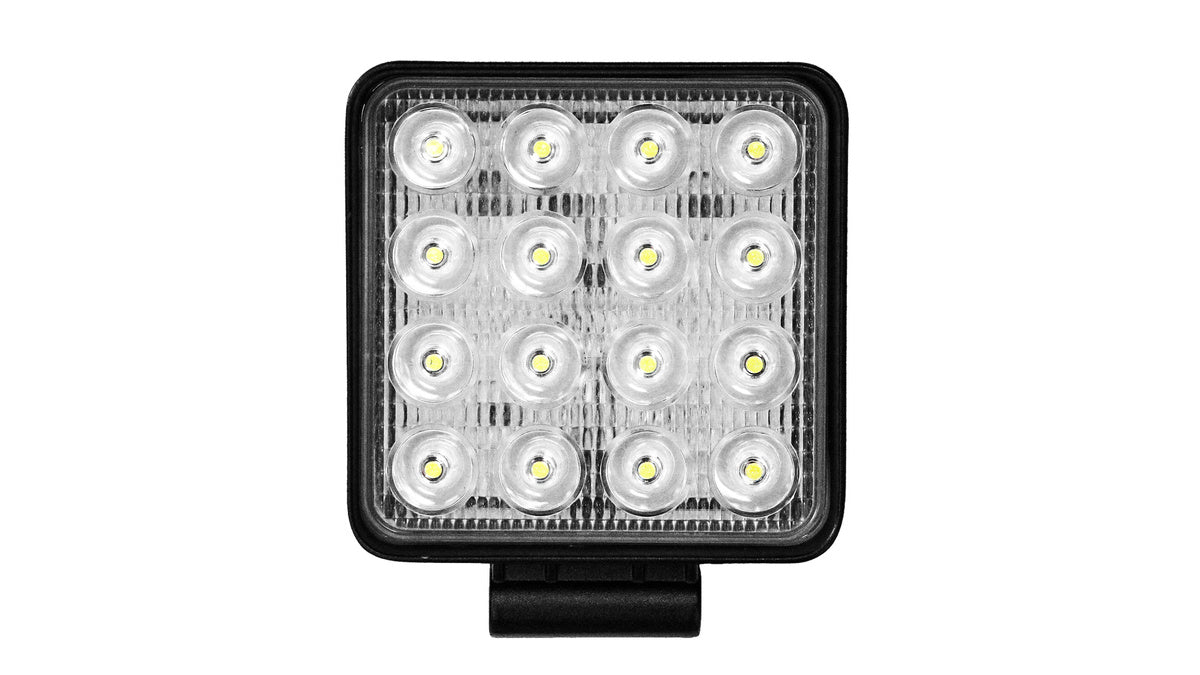 LED pracovné svetlo 48W, IP67, 6000K, 30° – pre off-road, poľnohospodárske a stavebné stroje