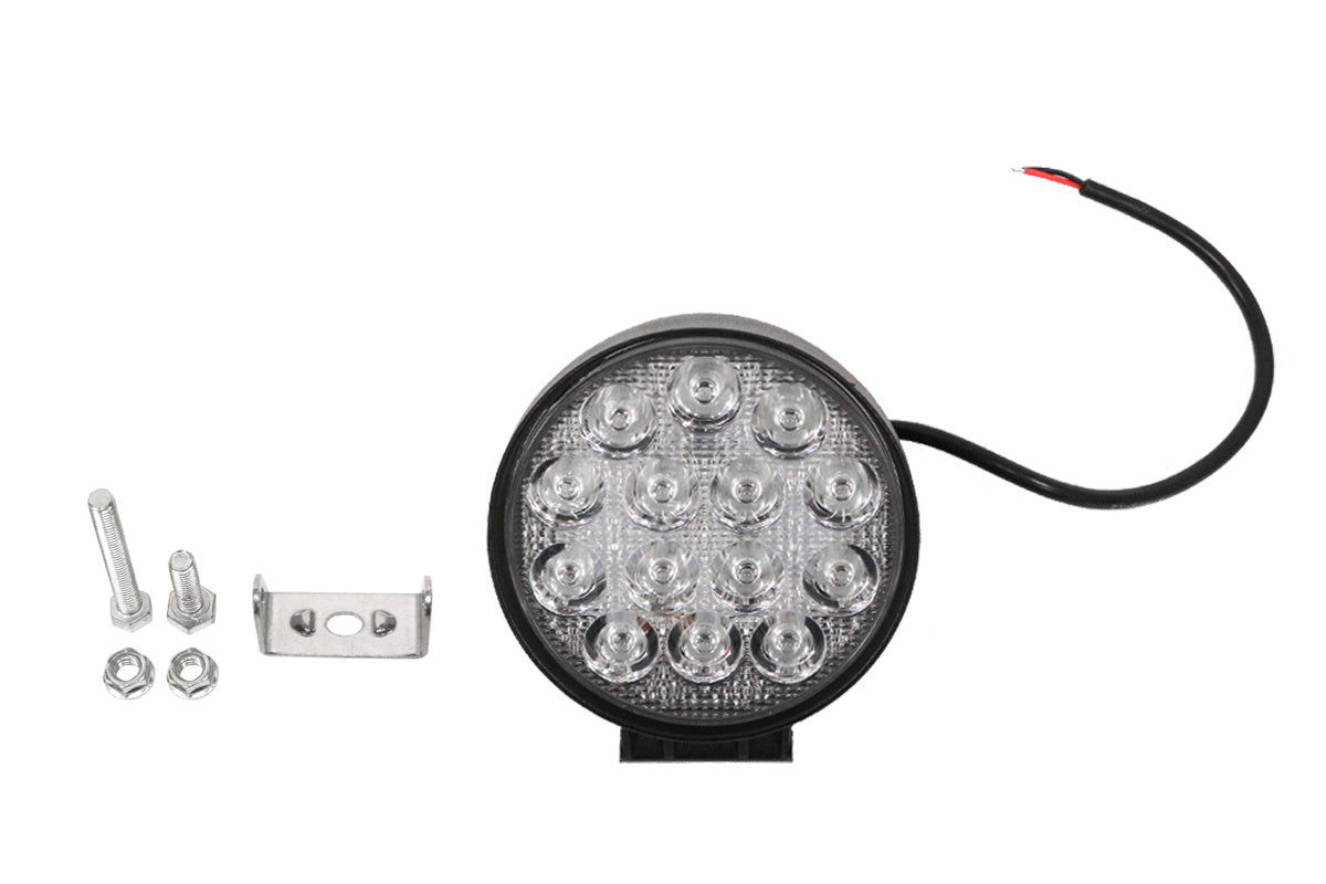 LED pracovné svetlo 42W Spot, IP67, 6000K – pre off-road, poľnohospodárske a stavebné stroje