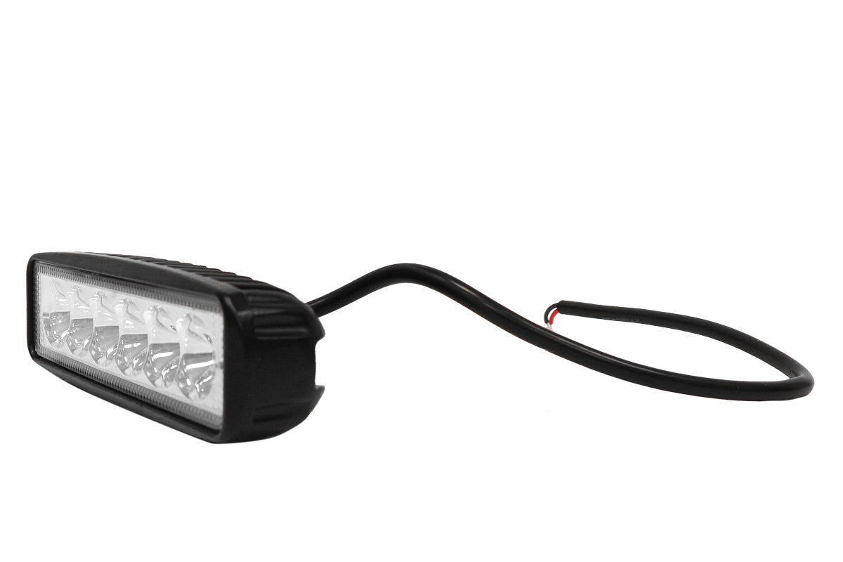 LED pracovné svetlo 18W, IP67, 6000K – pre off-road, poľnohospodárske a stavebné stroje