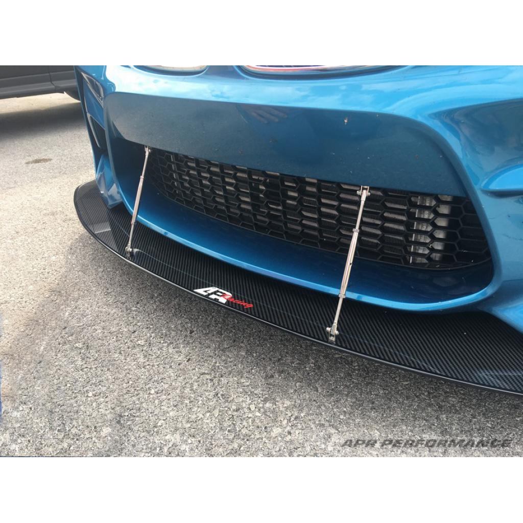 Karbonový predný splitter APR pre BMW M2 – vrátane montážnych tyčí