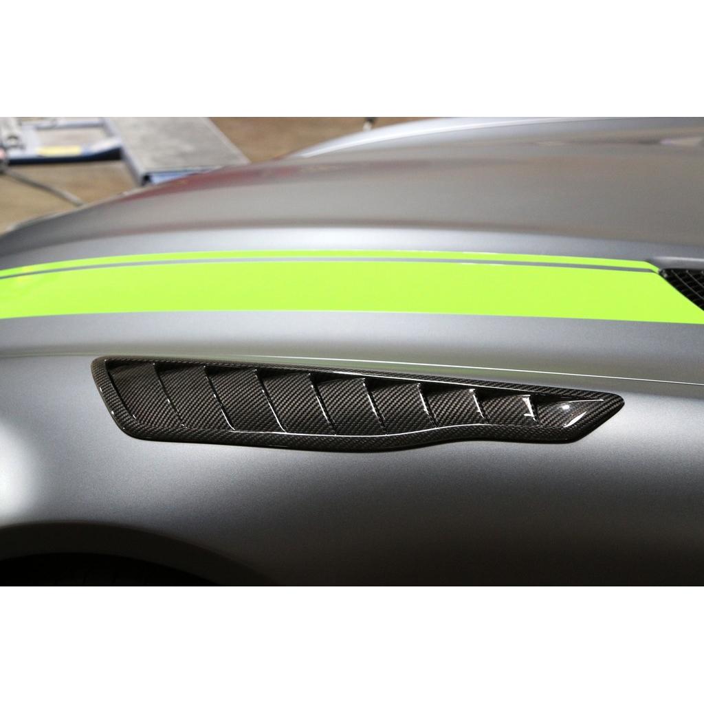 Karbonové výduchy blatníkov APR pre Mercedes-AMG GT R Pro (2020) – fender vents