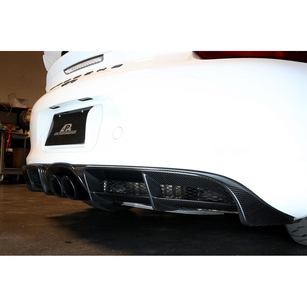 Karbonový zadný valance APR pre Porsche Cayman GT4 (981, 2015–2016)