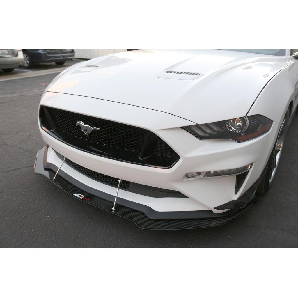 Karbonový predný splitter APR pre Ford Saleen Mustang – vrátane montážnych tyčí