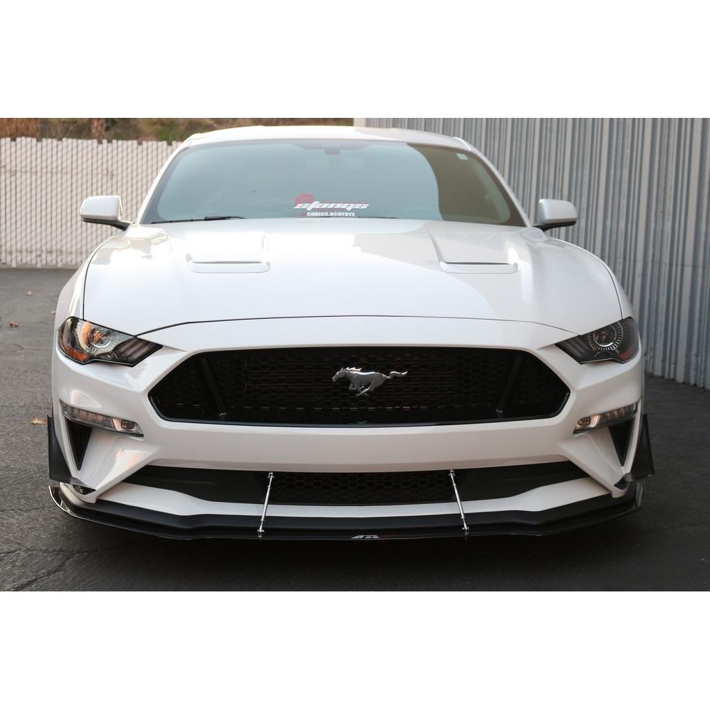 Karbonový predný splitter APR pre Ford Saleen Mustang – vrátane montážnych tyčí