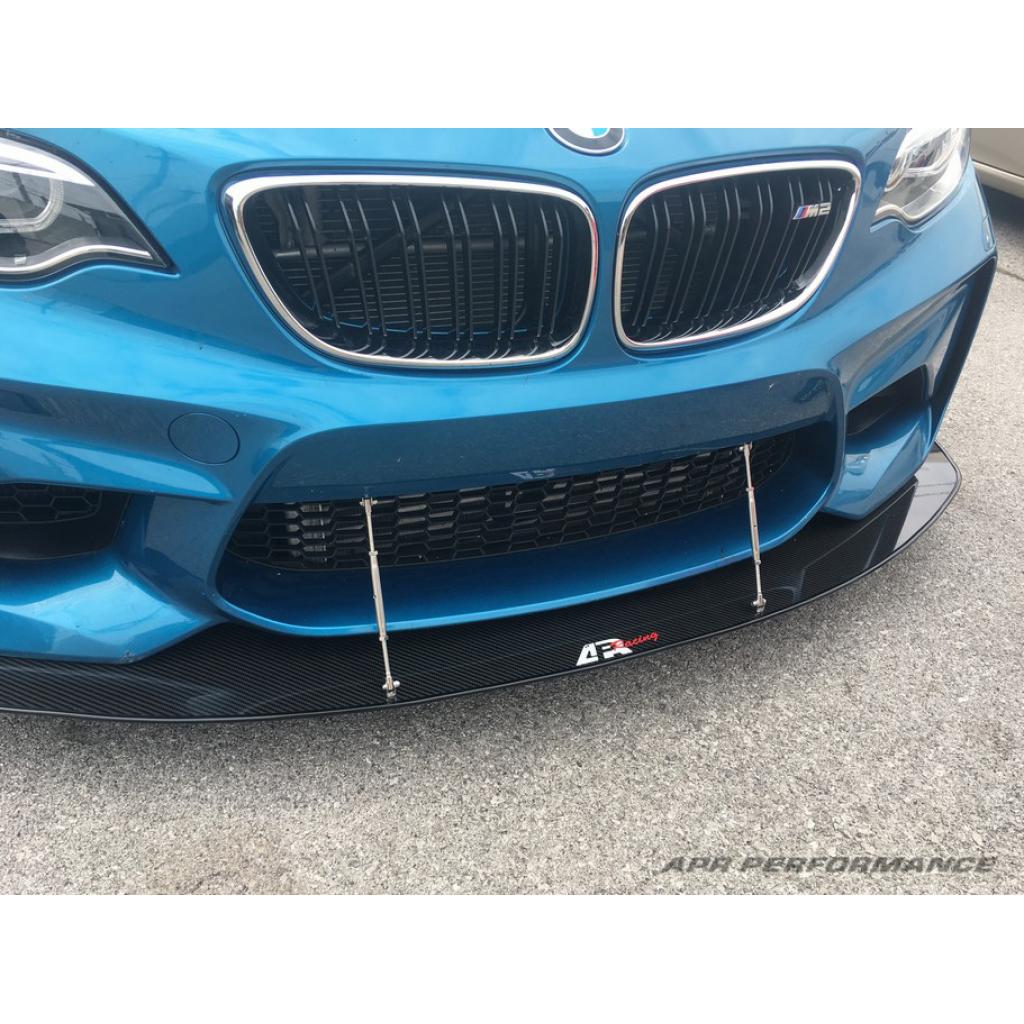 Karbonový predný splitter APR pre BMW M2 – vrátane montážnych tyčí
