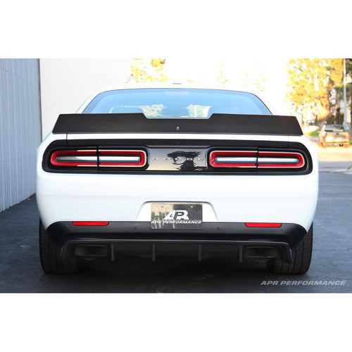 Karbonový zadný difúzor APR pre Dodge Challenger (2015+)