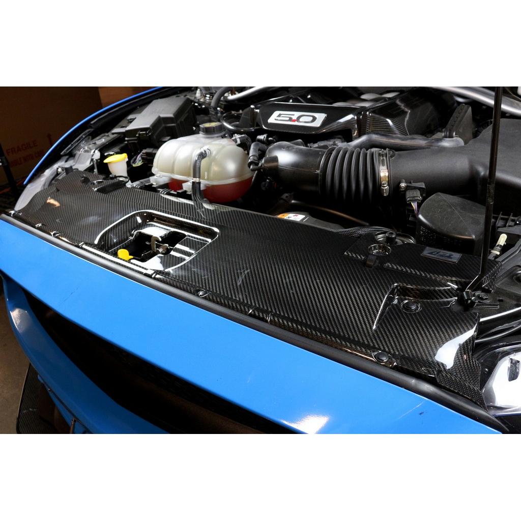 Karbonový kryt chladiča APR pre Ford Mustang – radiator cooling shroud