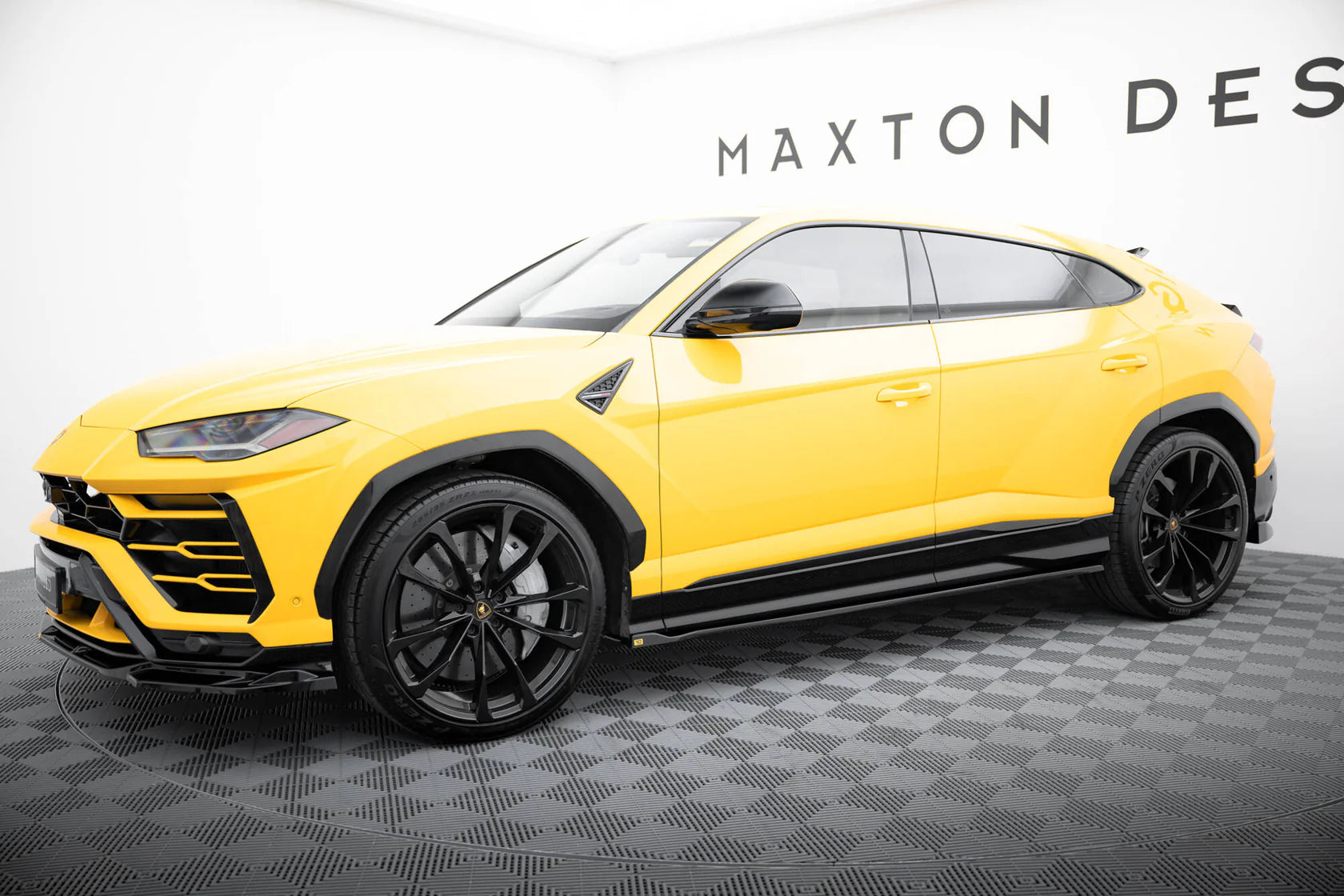 Bočné prahy Lamborghini Urus (2018–2024) ABS Gloss Black