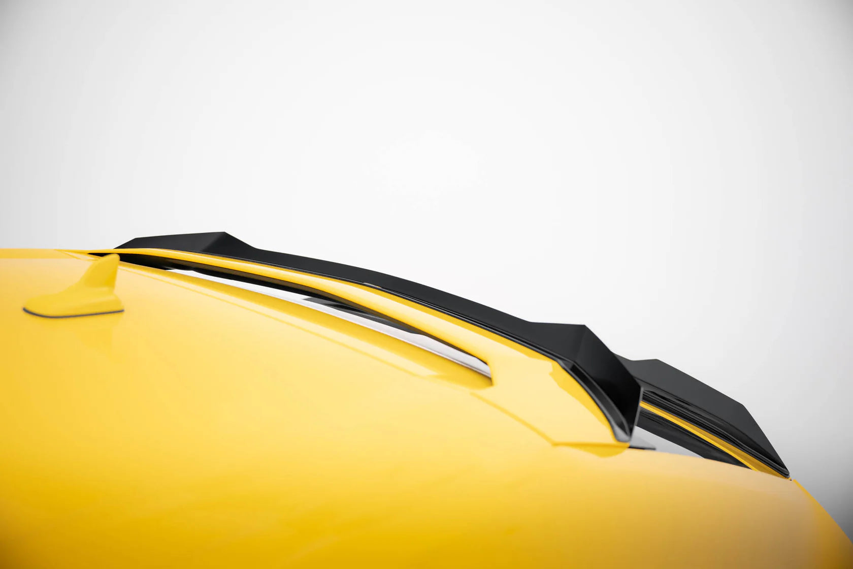 Zadný horný spoiler Lamborghini Urus (2018–2024) – ABS Gloss Black