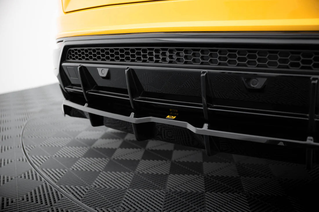 Zadný difúzor s vertikálnymi lamelami Lamborghini Urus (2018–2024) ABS Gloss Black