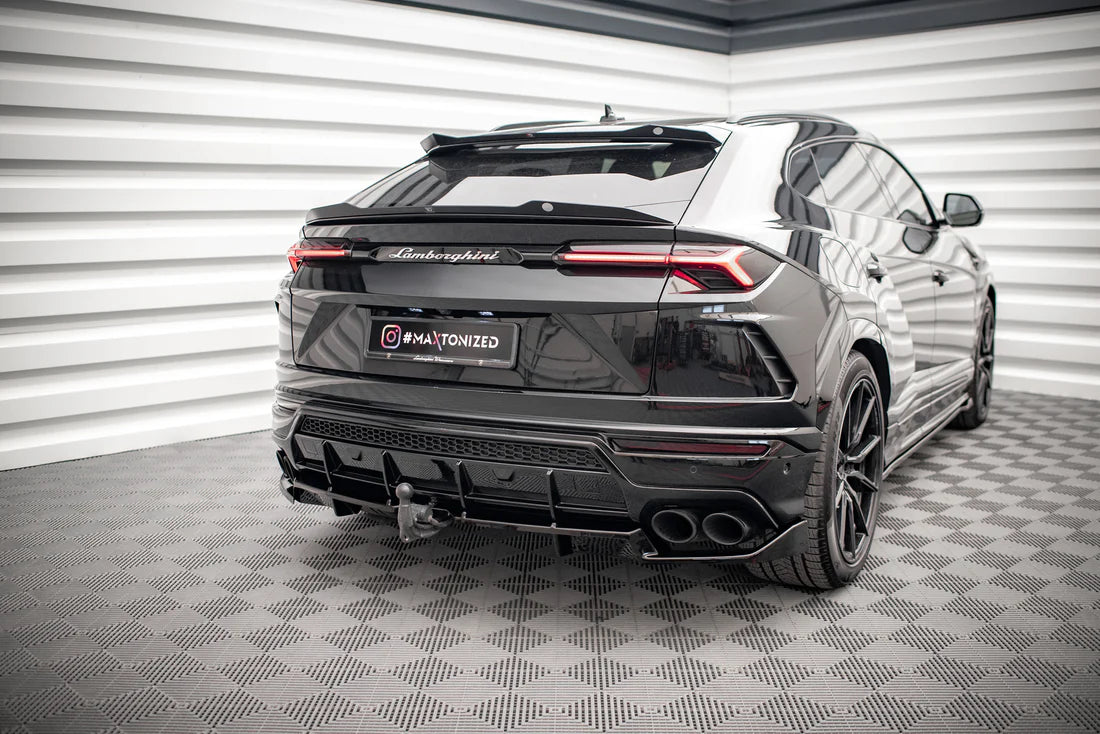 Zadný difúzor s vertikálnymi lamelami Lamborghini Urus (2018–2024) ABS Gloss Black