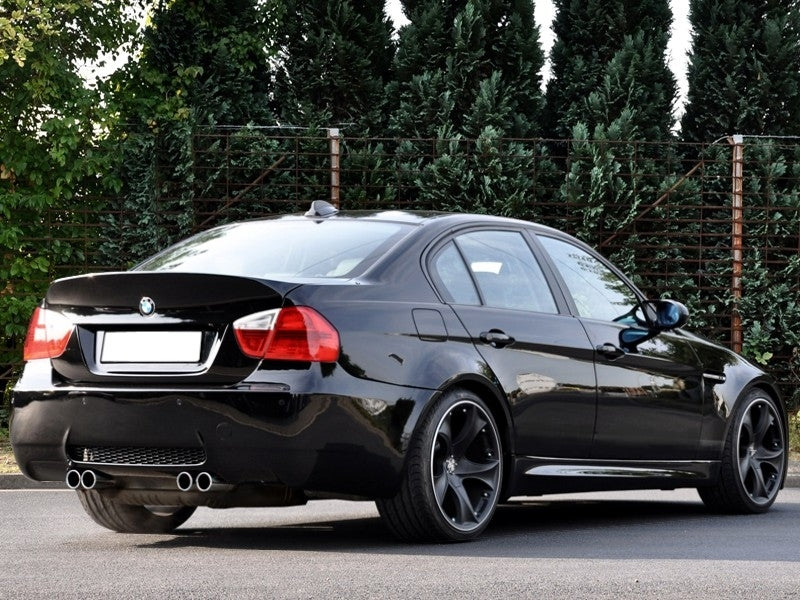 Zadný nárazník M3 Design Middle Exhaust pre BMW radu 3 E90 (2004–2011)