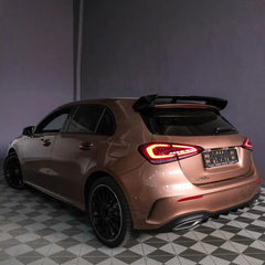 Strešný spojler A45 Look pre Mercedes A W177 Hatchback (2018–2026) – Glossy Black
